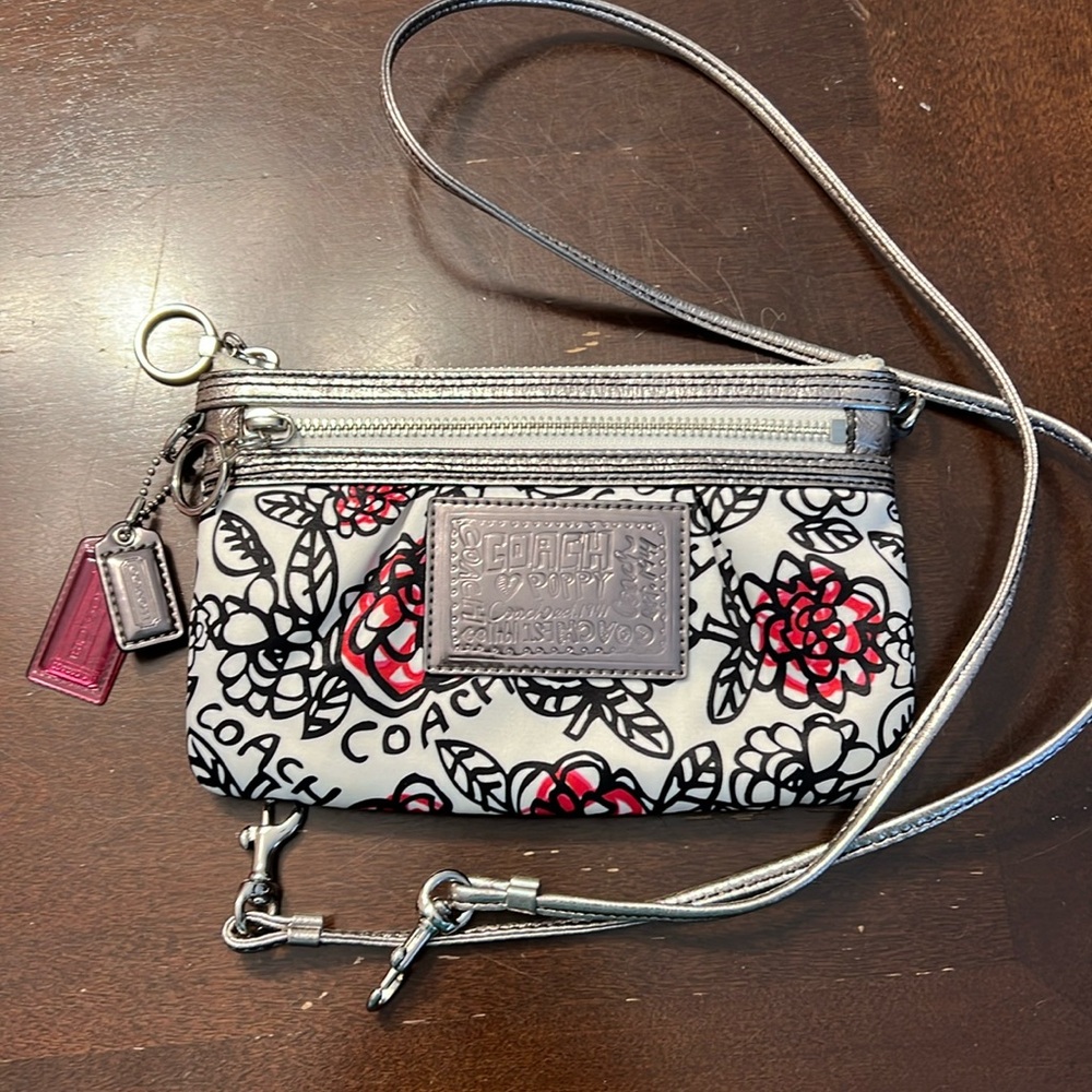 Coach Poppy Floral Graffiti wristlet